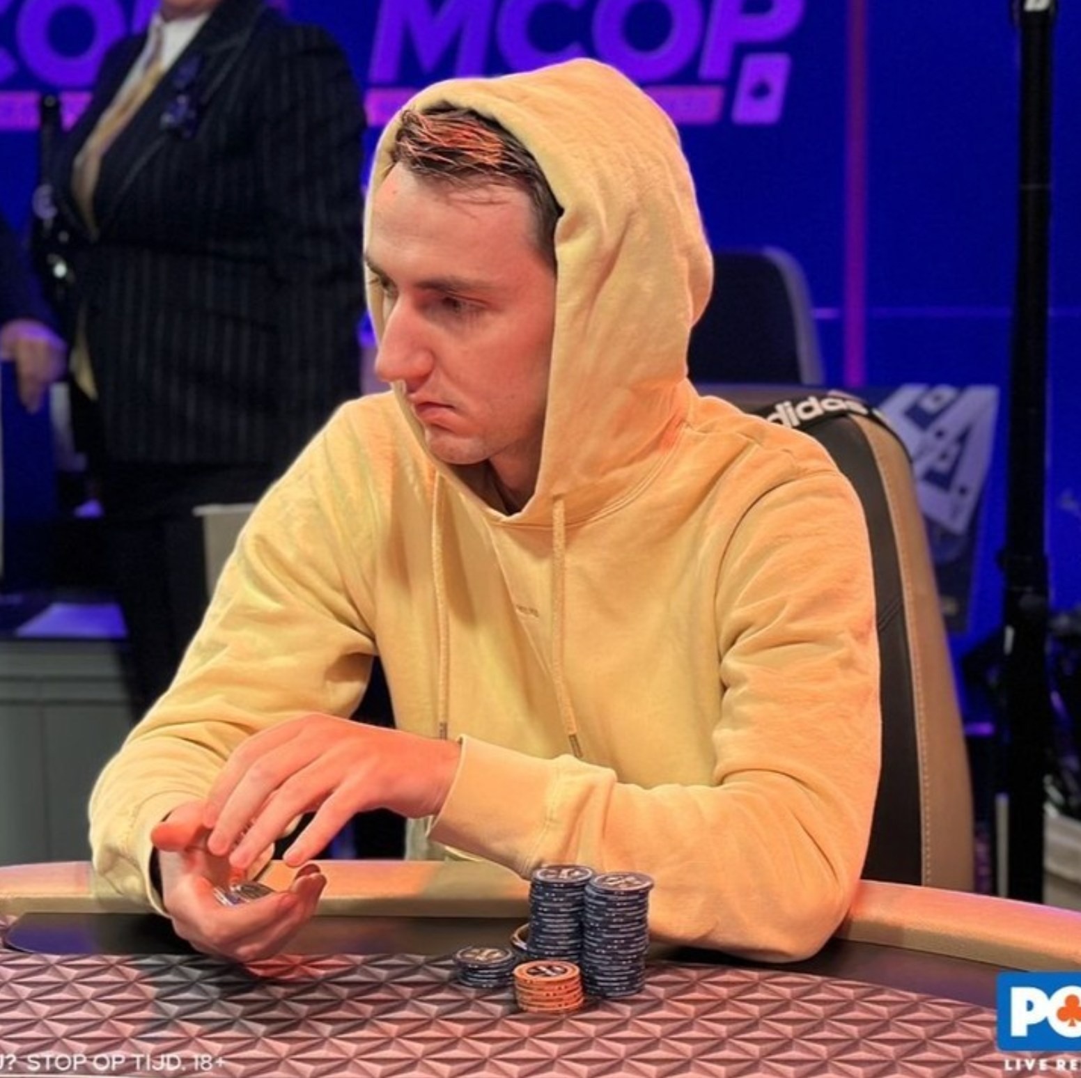 TomPokerNL at the poker table